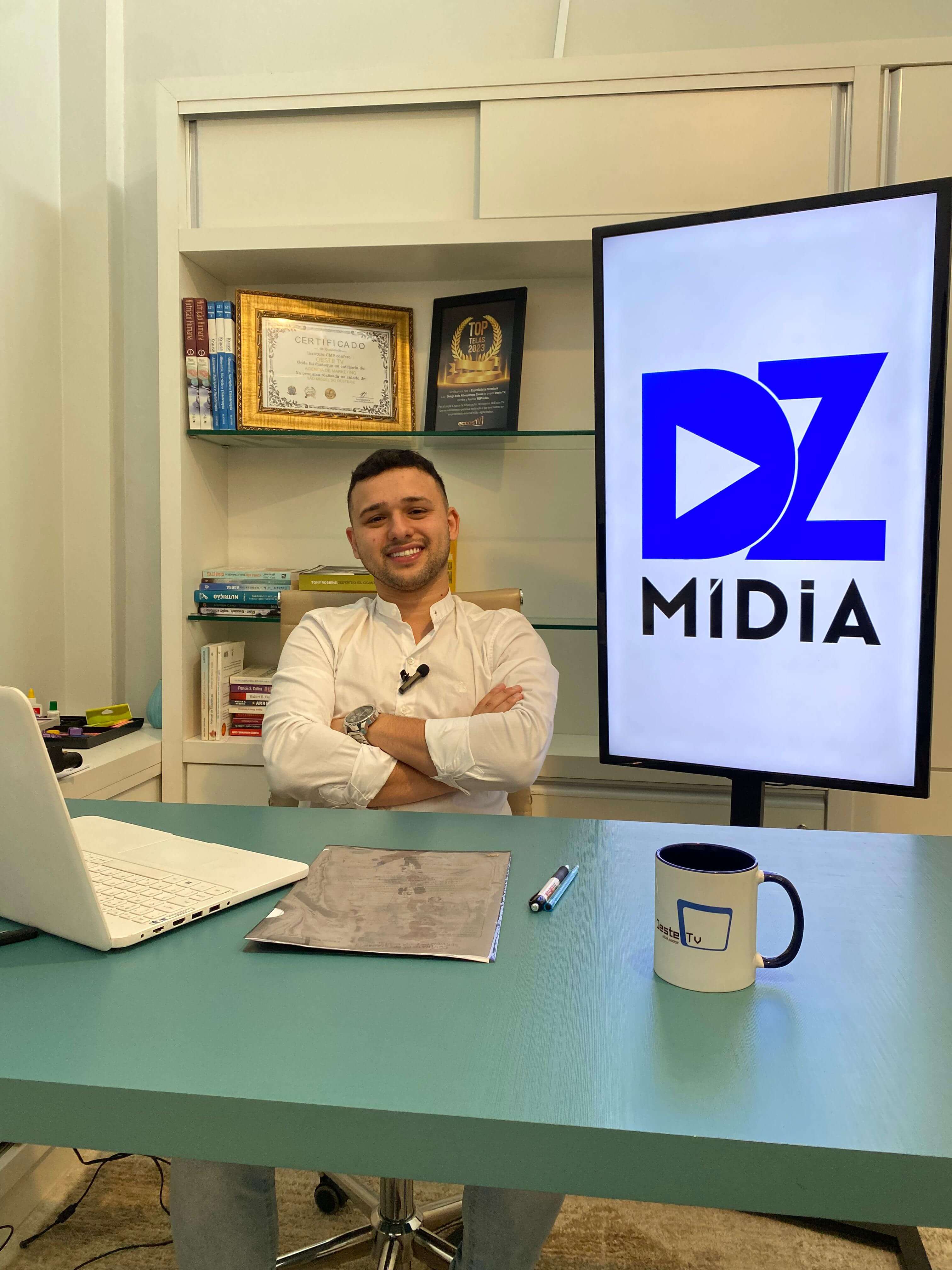 Foto 01 dz midia 25.jpg